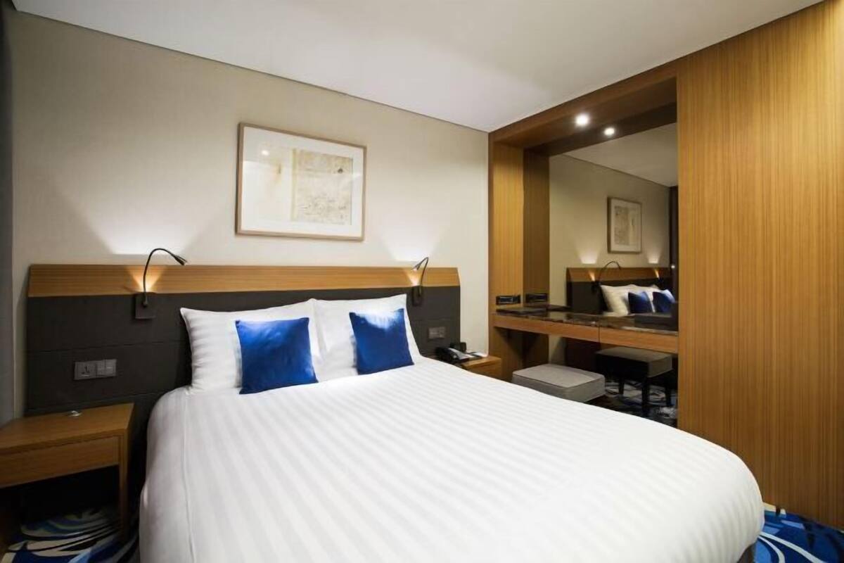 1 Schlafzimmer, hochwertige Bettwaren, Daunenbettdecken, Zimmersafe