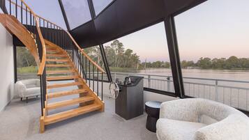 Iconic Luxury (12 berth houseboat) | Terrace/patio