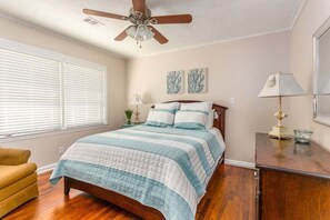 3 chambres, fer et planche à repasser, Wi-Fi gratuit, draps fournis