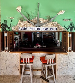 Bar (en la propiedad)