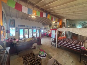 1 bedroom, in-room safe, iron/ironing board, free WiFi - SEA FRONT-Private, natural, couples-only...unique paradise focused on peace (Banda Abou)
