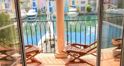 Exceptional! Coup de Coeur! Superb view of the Marina 46 m2 400 m from the beach