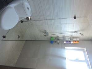 Dusche, Handtücher, Seife, Shampoo