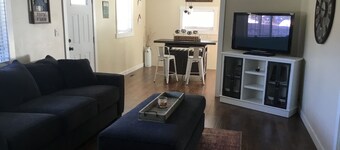 Riverfront Cozy, Cute Rental