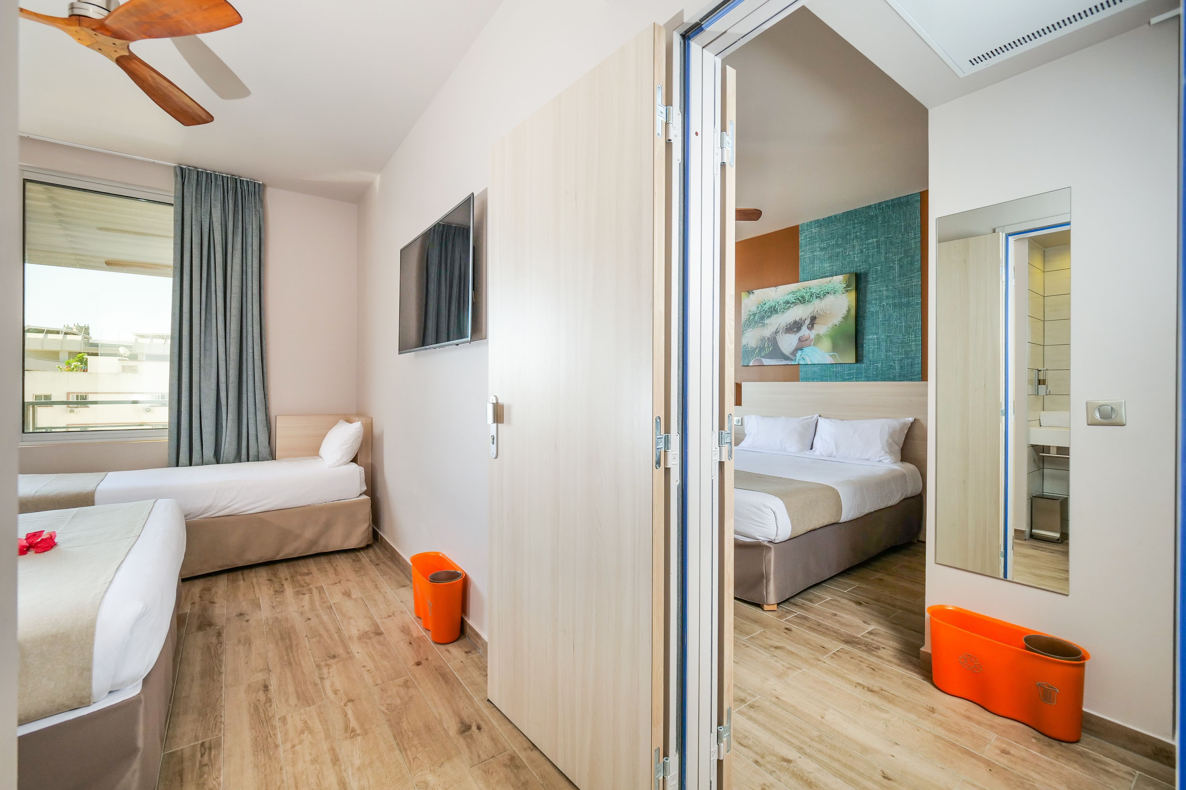 queen + single | extra beds