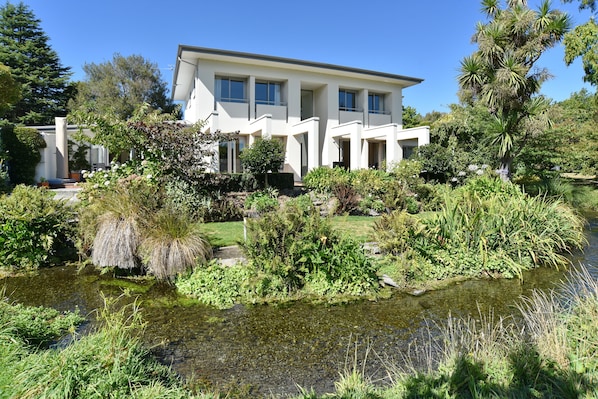 Deluxe House, 4 Bedrooms, 2 Bathrooms, River View | Water view