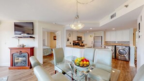 Dining - Hilton Head Vacation Rental, Oceanfront Community! (Hilton Head)