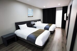 Twin Room (Hotel Type) | Blackout drapes, soundproofing, free WiFi, bed sheets - Sobaeksan Punggi Spa Resort (Yeongju)