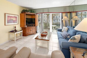 TV, DVD player - Oceanfront Beach Club Resort, Courtyard View, Oceanfront Pool, Tennis, Fitness Center (Saint Simons Island)