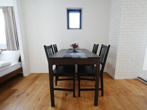 3F Sakura Coco Residence | In-room dining