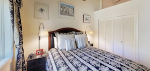 3 bedrooms, desk, internet, bed sheets - Elegant Creekside Condo with Scenic Views & Pool with Access to Grand Hyatt (Vail)