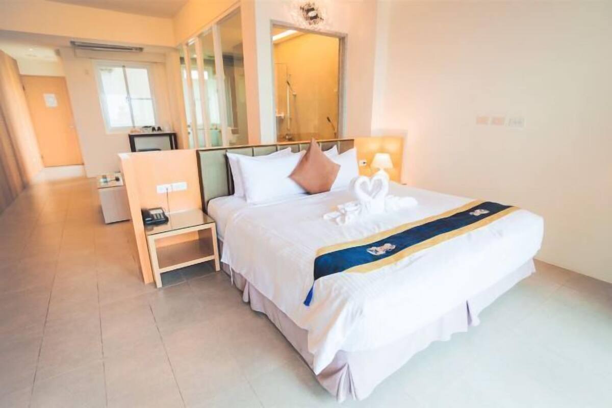 Blackout drapes, cribs (surcharge), rollaway beds (surcharge)