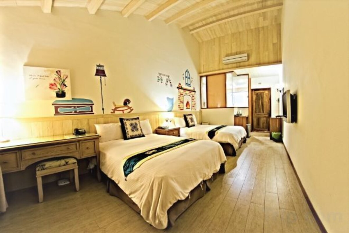 Quad Room Building No.2