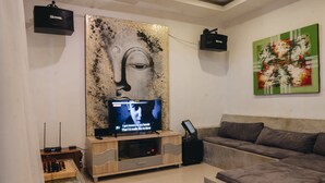 Villa, 3 soverom | Oppholdsrom | Smart-TV