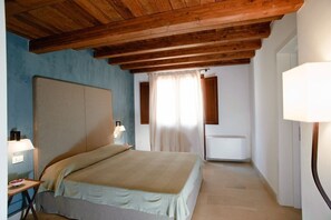 3 chambres, lit de bébé portatif, Wi-Fi, literie fournie