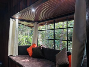 Family Cabin, 1 Bedroom, Balcony, Garden View | Living area