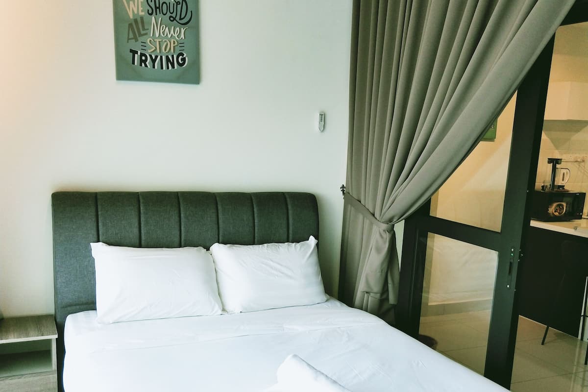 Rollaway beds, free WiFi