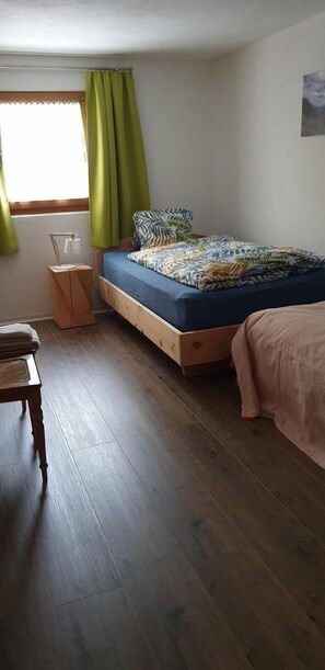 2 bedrooms