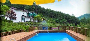 Seasonal outdoor pool - Pine Aroma Pension (Hongcheon)