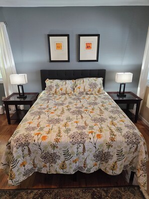 5 bedrooms, iron/ironing board, free WiFi, bed sheets