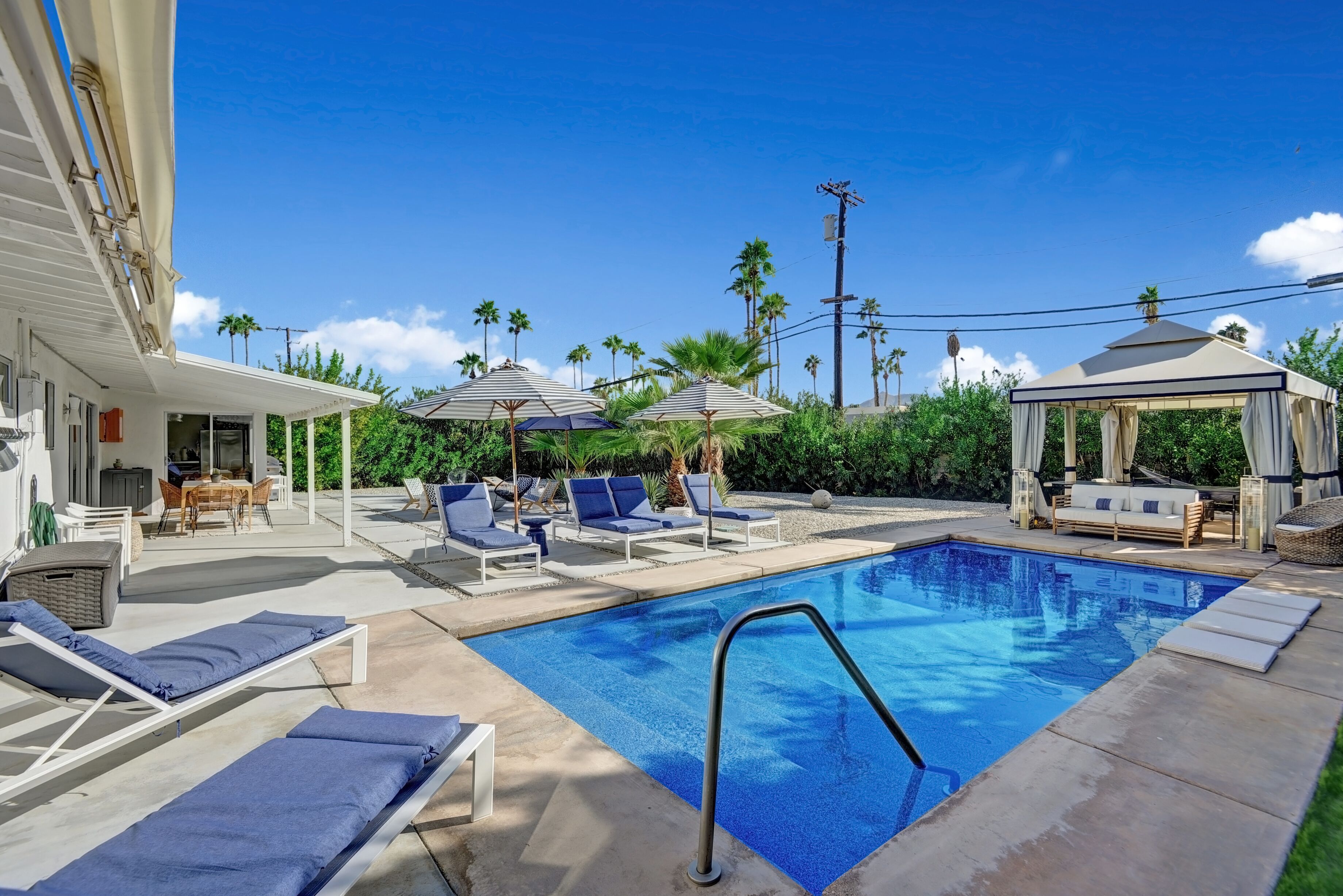 Peaceful Oasis In Central Palm Springs