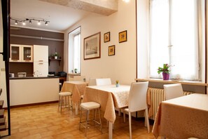 Desayuno buffet incluido todos los días 