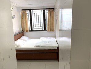 Comfort Triple Room, Multiple Beds - China Guest House (Kowloon)