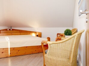 1 bedroom, iron/ironing board, WiFi