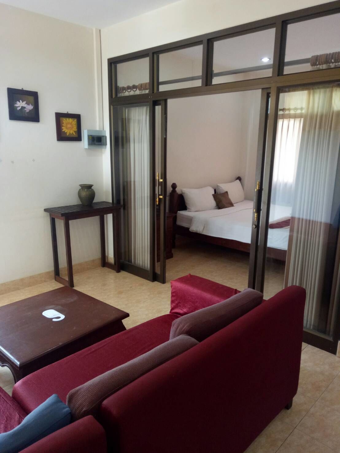 family quadruple room | living room | 24-inch flat-screen tv with cable channels, tv