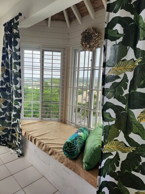 Interior - Amazing Location w/Oceanview! Walk to town, beach, & dinner. (Ocho Rios)