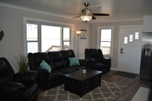 Smart TV, fireplace, DVD player