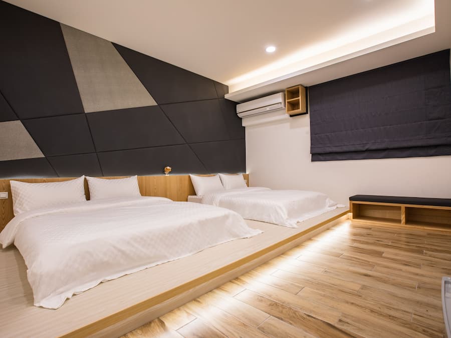 Comfort Quadruple Room, 2 Katil Kelamin (Double), Balcony | Gebar bulu kapas, dihias secara berasingan