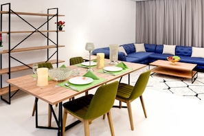 In-room dining - Noor Amwaj (Amwaj Islands)