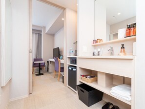 Coffres-forts dans les chambres, rideaux occultants