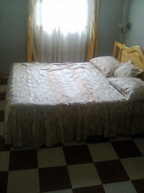 Desk, free WiFi, bed sheets - Serene Hotel (Mbarara)