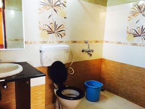 Habitación doble Deluxe, 1 cama Queen size, vista al valle | Baño | Regadera