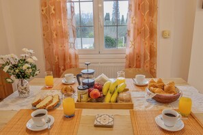 Dining - Family friendly apartment with swimming pool (Corfu)