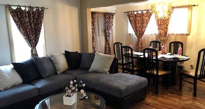 Spacious Detroit retreat near Henry Ford Museum 16 min drive