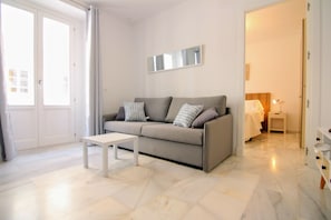 TV - Apartamento GRACIA Gaditana by Cadiz4Rentals (Cádiz)