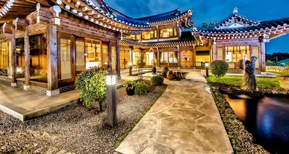 Jeju Hanok Hotel Hallagung