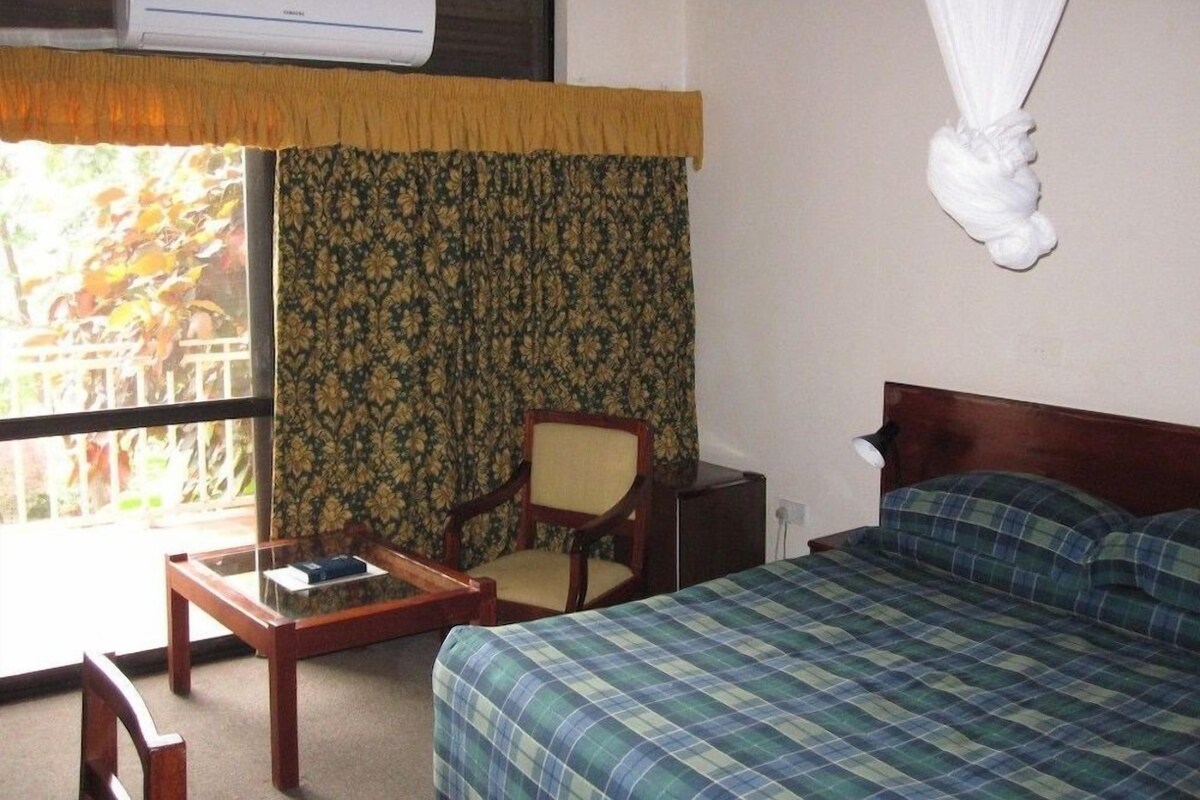 Deluxe Double Room Single Use