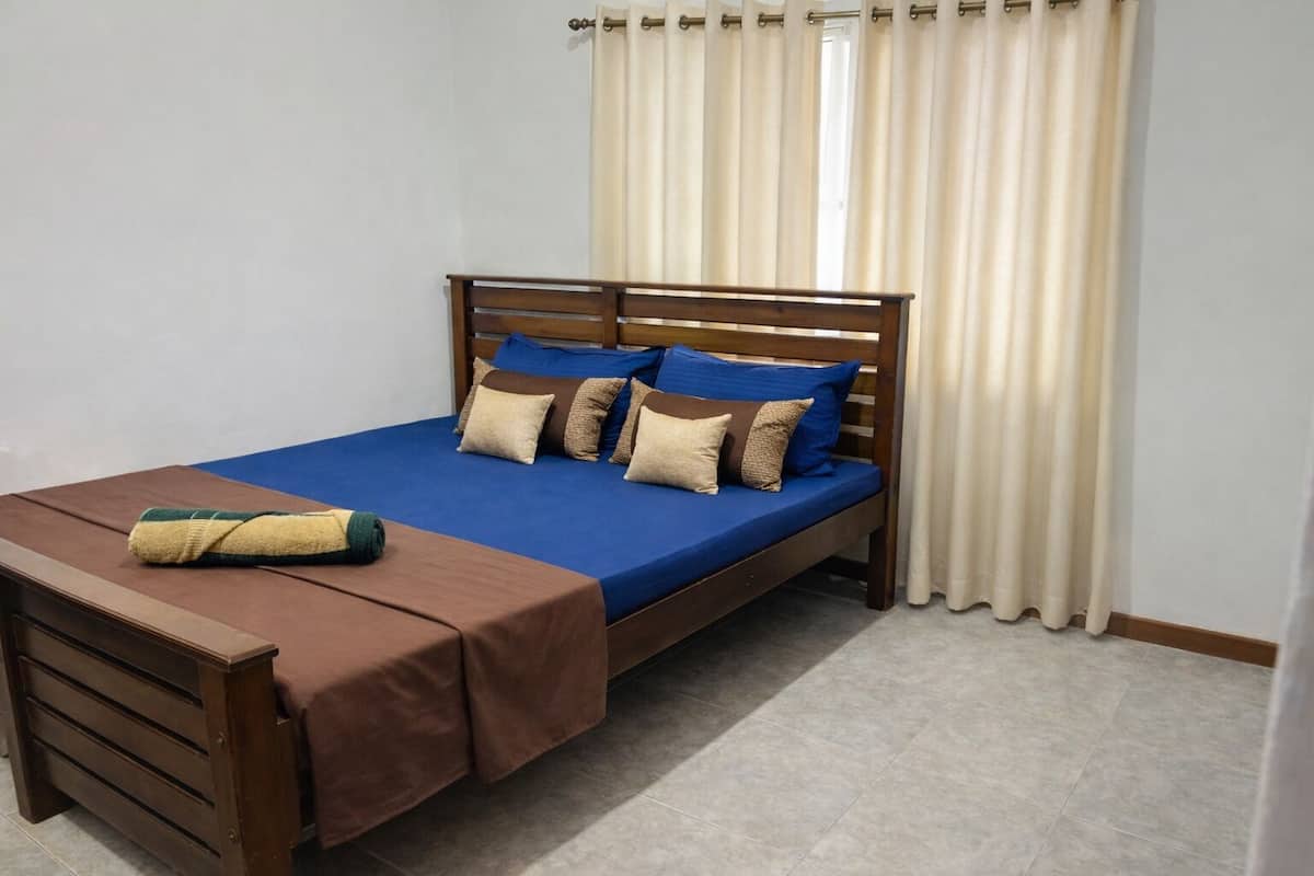 Standard Double or Twin Room | Desk, bed sheets