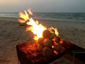 Outdoor dining - The Beach House  Nilaveli (Kuchchaveli)