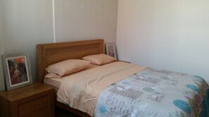 2 bedrooms, iron/ironing board, WiFi, wheelchair access