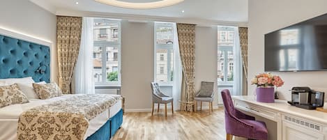 Luxury Double Room, 1 King Bed | Premium bedding, pillowtop beds, in-room safe, individually decorated