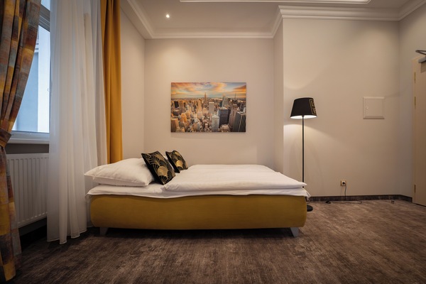 Luxury-Suite, 1 King-Bett und Schlafsofa, Stadtblick | Hochwertige Bettwaren, Pillowtop-Betten, Zimmersafe