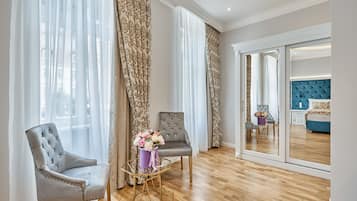 Luxury Double Room, 1 King Bed, River View | 1 bedroom, premium bedding, pillow-top beds, minibar