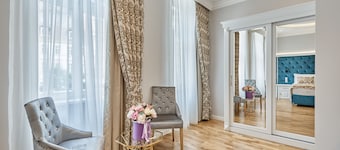 Golden Key Boutique Hotel