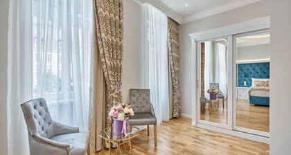 Golden Key Boutique Hotel