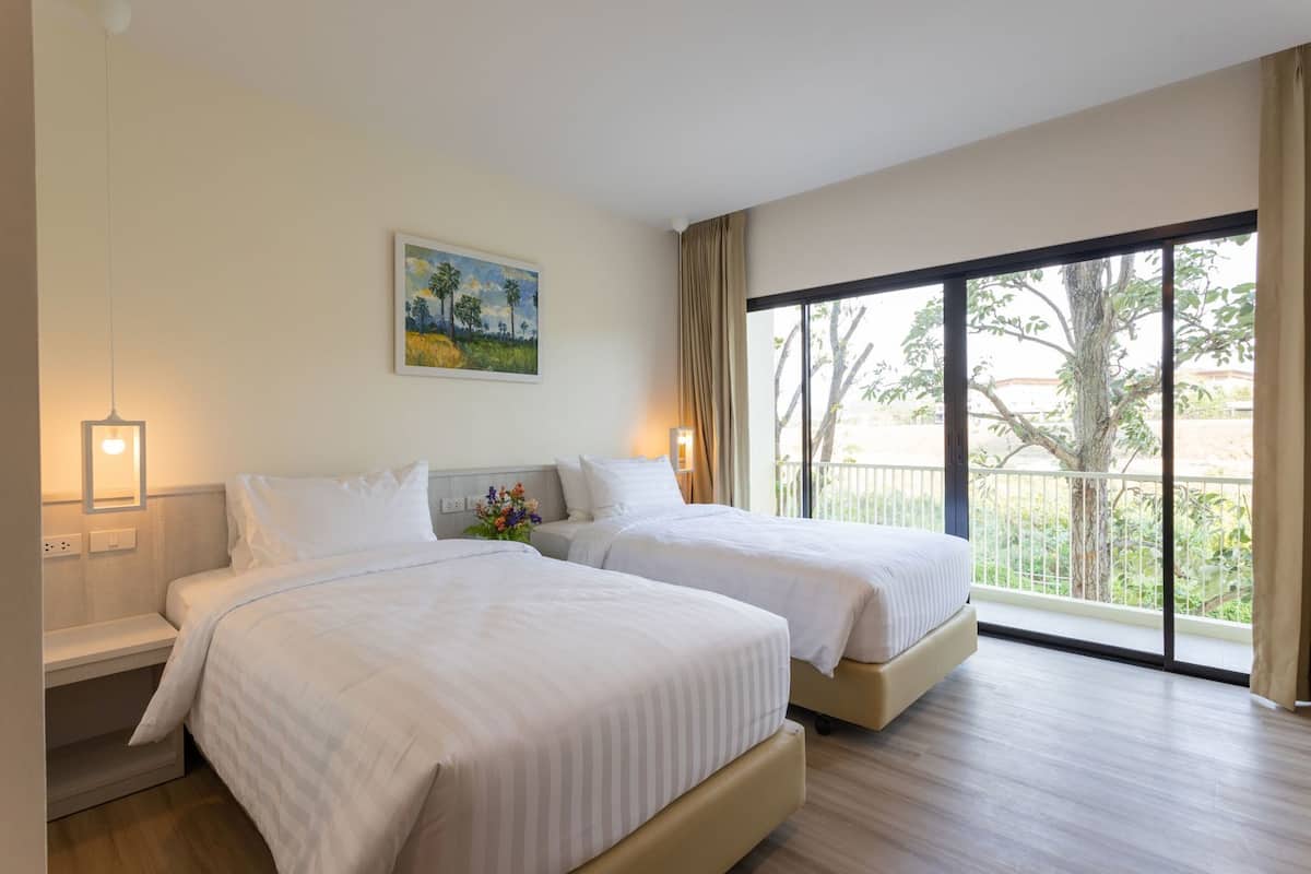 Desk, blackout drapes, rollaway beds, free WiFi